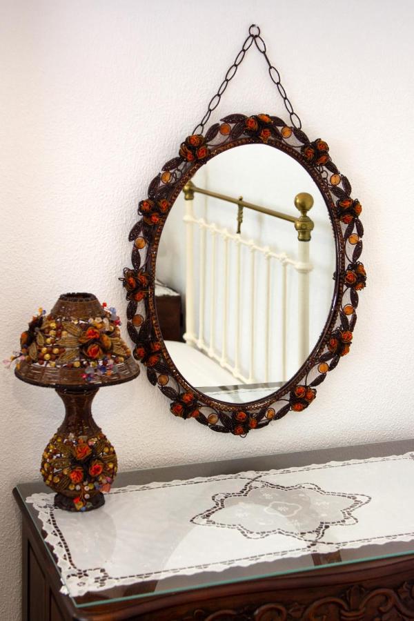 Authentic Santorinian Home Experience Fira  Extérieur photo