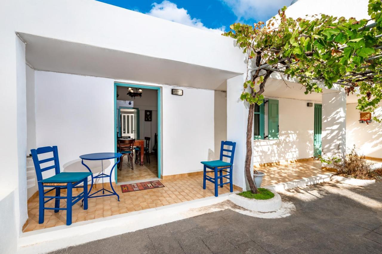 Authentic Santorinian Home Experience Fira  Extérieur photo