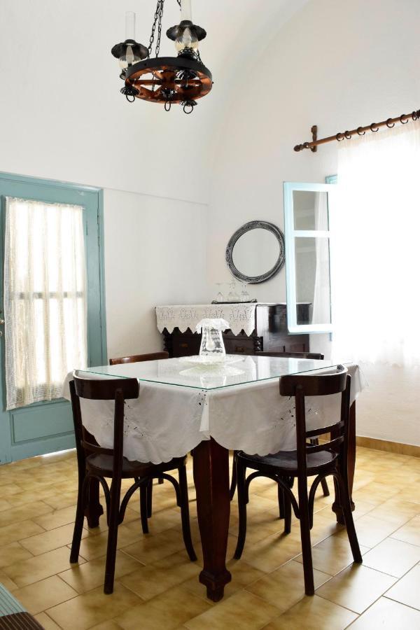 Authentic Santorinian Home Experience Fira  Extérieur photo